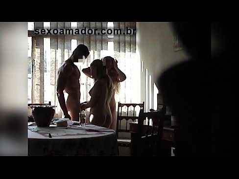 ❤️ Sexveninder inviterer en kæmpe mand og en trekant med ham ☑ Sex video at da.wassell.ru ❌